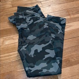 Old Navy Camo Pixie Pants